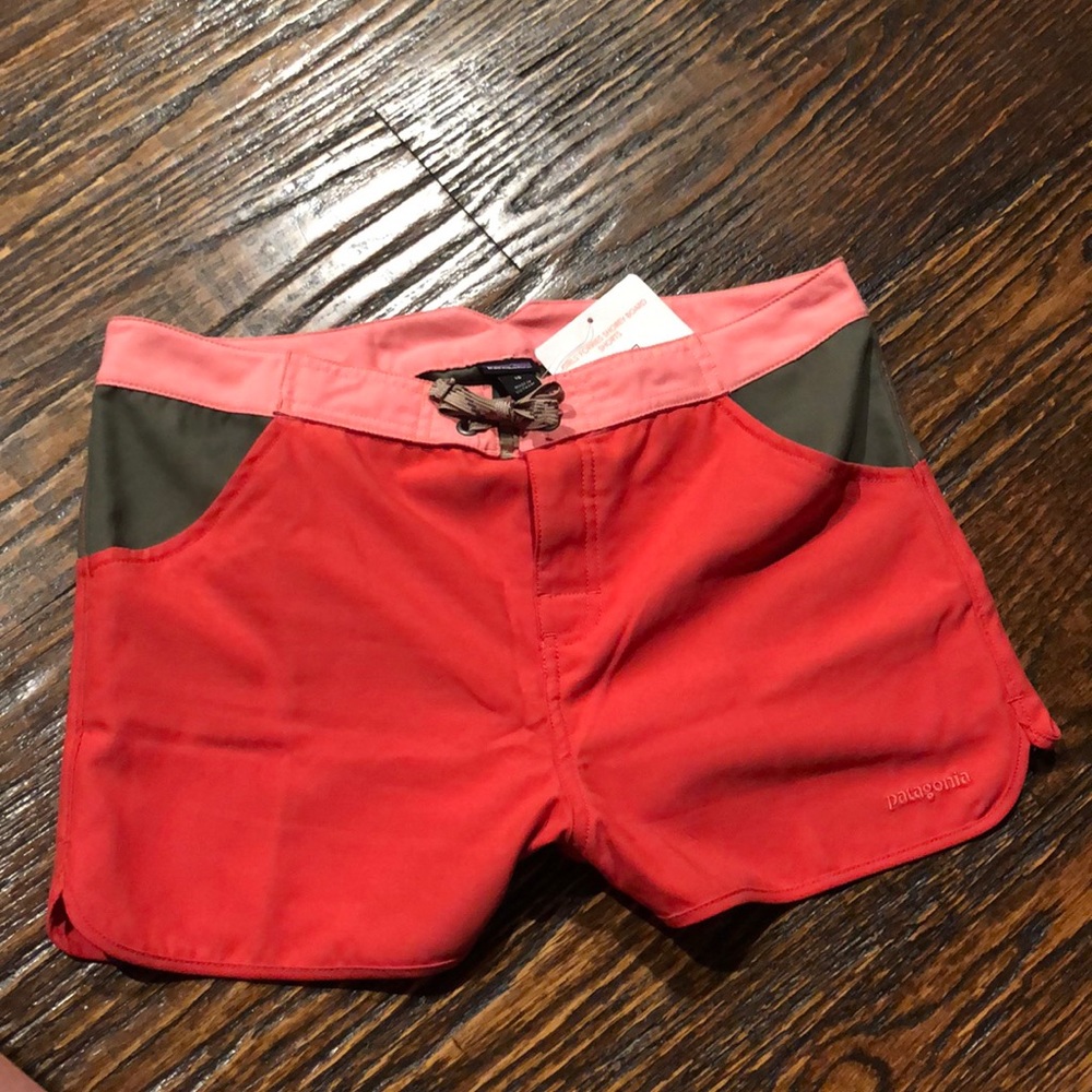 NEW Patagonia Girls’ Forries Shorey Board Shorts